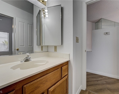 6537 Old Oxford Avenue - Photo Thumbnail 42