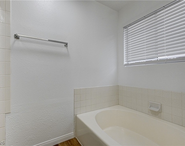 6537 Old Oxford Avenue - Photo Thumbnail 31