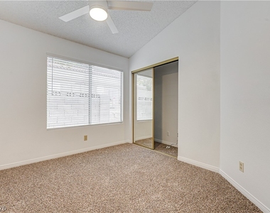 6537 Old Oxford Avenue - Photo Thumbnail 34