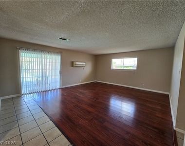 6508 Mecham Avenue - Photo Thumbnail 7
