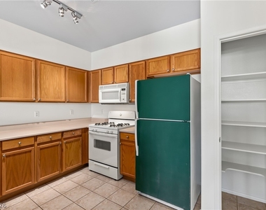 901 Duckhorn Court - Photo Thumbnail 8