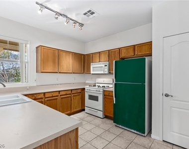 901 Duckhorn Court - Photo Thumbnail 7
