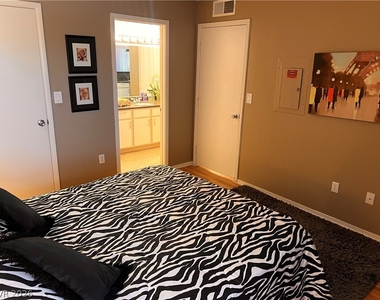 2300 E Silverado Ranch Boulevard - Photo Thumbnail 13