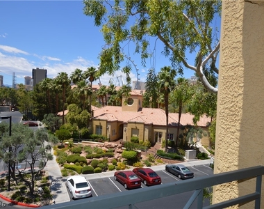 270 E Flamingo Road - Photo Thumbnail 15