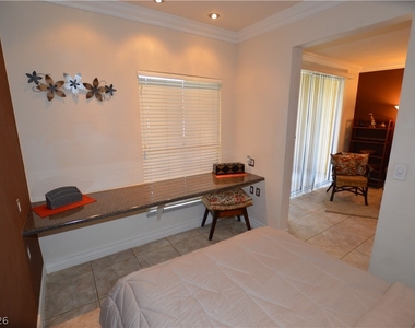 270 E Flamingo Road - Photo Thumbnail 4