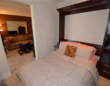 270 E Flamingo Road - Photo Thumbnail 3