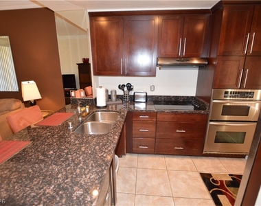 270 E Flamingo Road - Photo Thumbnail 6