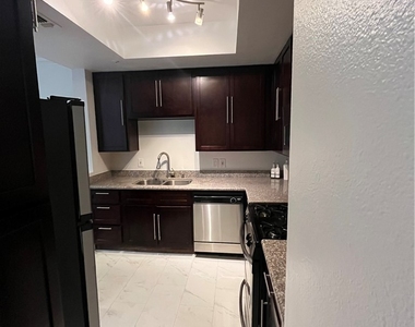 220 E Flamingo Road - Photo Thumbnail 2