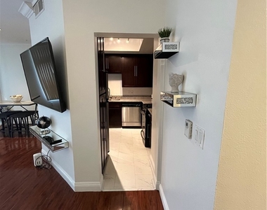 220 E Flamingo Road - Photo Thumbnail 5