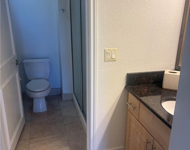 210 E Flamingo Road - Photo Thumbnail 9