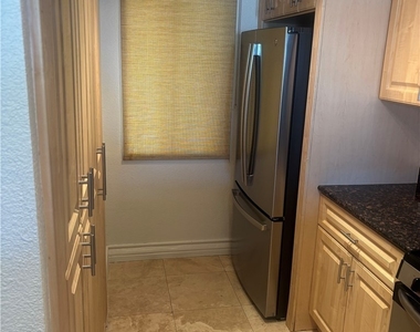 210 E Flamingo Road - Photo Thumbnail 6