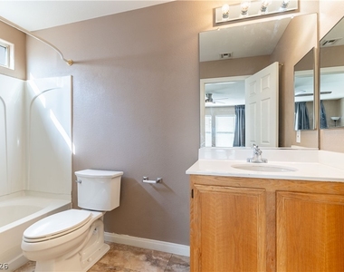 8312 Golden Amber Street - Photo Thumbnail 7