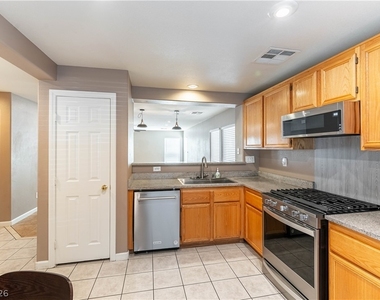 8312 Golden Amber Street - Photo Thumbnail 4