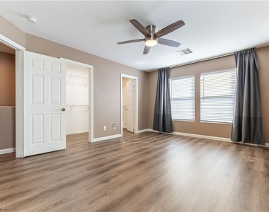 8312 Golden Amber Street - Photo Thumbnail 6