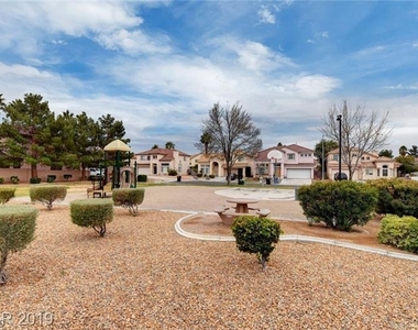 2647 Ridgewater Circle - Photo Thumbnail 25