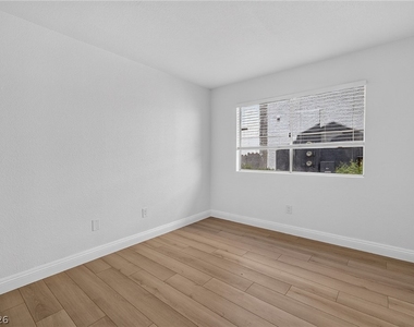 8600 W Charleston Boulevard - Photo Thumbnail 10