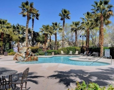 10433 Wyatt Earp Court - Photo Thumbnail 22
