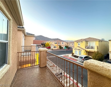 10433 Wyatt Earp Court - Photo Thumbnail 13