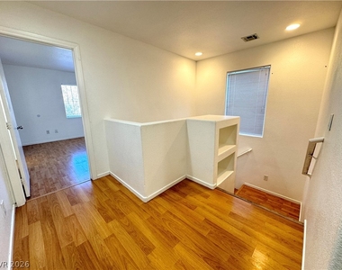 10433 Wyatt Earp Court - Photo Thumbnail 10