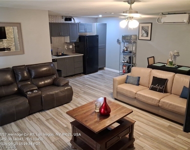 2717 Heritage Circle - Photo Thumbnail 2