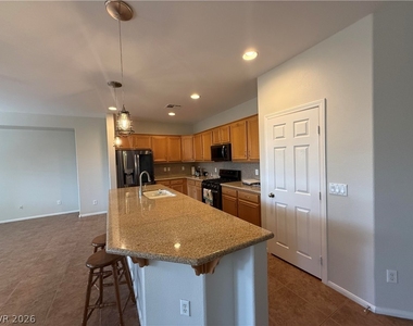 7621 Port Orchard Avenue - Photo Thumbnail 2
