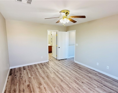 10202 Purple Primrose Drive - Photo Thumbnail 10