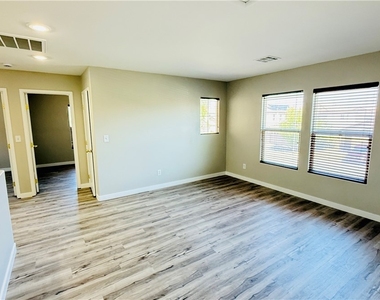 10202 Purple Primrose Drive - Photo Thumbnail 17