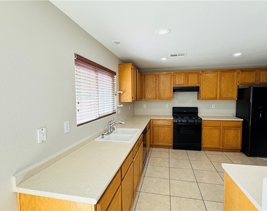 10202 Purple Primrose Drive - Photo Thumbnail 4