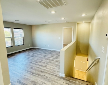 10202 Purple Primrose Drive - Photo Thumbnail 18