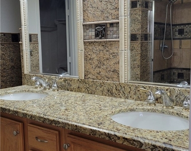 5538 Moncinna Street - Photo Thumbnail 30
