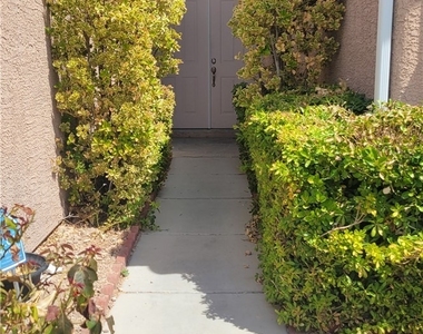5538 Moncinna Street - Photo Thumbnail 4