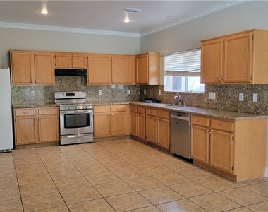 5538 Moncinna Street - Photo Thumbnail 21