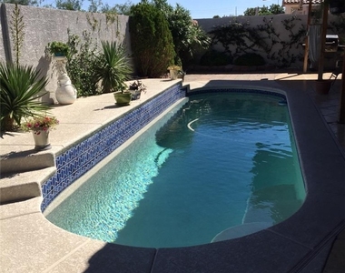 5538 Moncinna Street - Photo Thumbnail 6