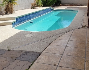 5538 Moncinna Street - Photo Thumbnail 10