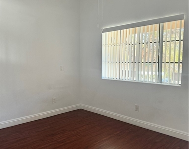 5158 S Jones Boulevard - Photo Thumbnail 16