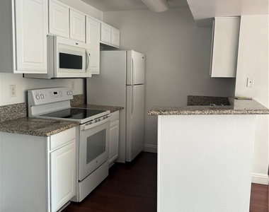 5158 S Jones Boulevard - Photo Thumbnail 17