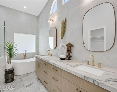 8 Barton Spring Circle - Photo Thumbnail 10