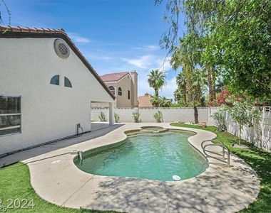 8 Barton Spring Circle - Photo Thumbnail 24