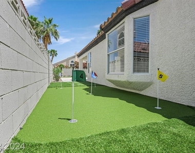 8 Barton Spring Circle - Photo Thumbnail 26