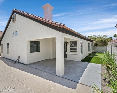 8 Barton Spring Circle - Photo Thumbnail 25
