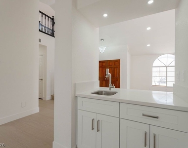 2118 Fountain Springs Drive - Photo Thumbnail 11