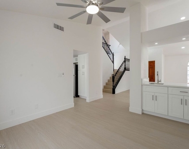 2118 Fountain Springs Drive - Photo Thumbnail 9