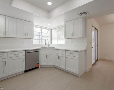 2118 Fountain Springs Drive - Photo Thumbnail 12