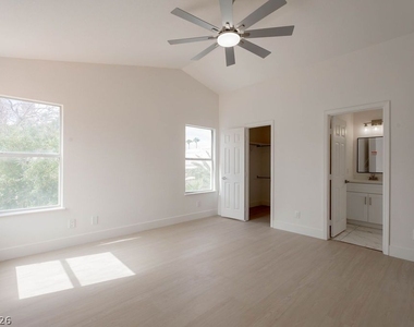 2118 Fountain Springs Drive - Photo Thumbnail 25