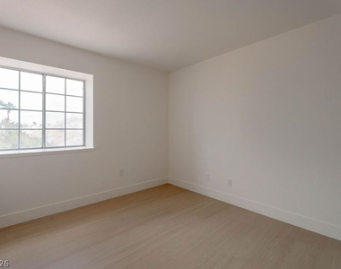 2118 Fountain Springs Drive - Photo Thumbnail 35