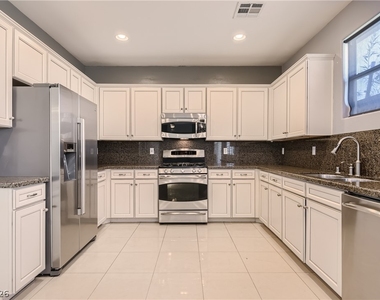 10269 Kadumba Street - Photo Thumbnail 3