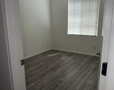 7534 Brisa Del Mar Avenue - Photo Thumbnail 12