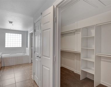 230 E Flamingo Road - Photo Thumbnail 20