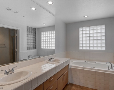230 E Flamingo Road - Photo Thumbnail 22