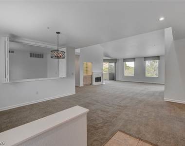 230 E Flamingo Road - Photo Thumbnail 2